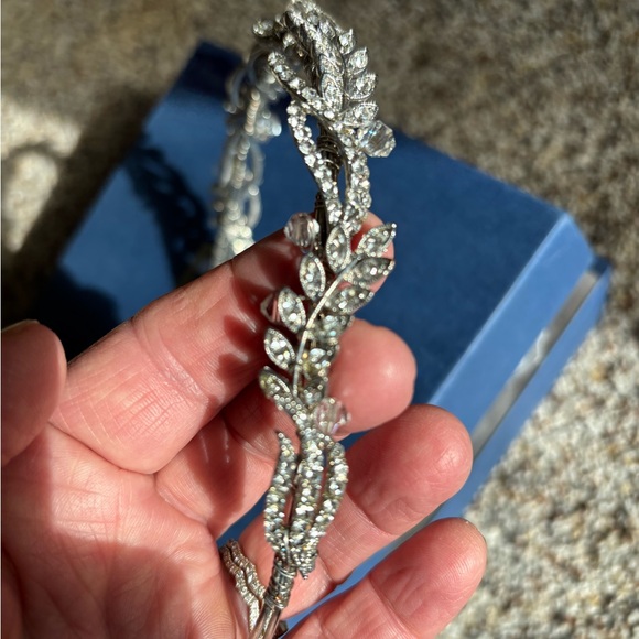 Bel Aire Bridal jeweled headband - Picture 11 of 12